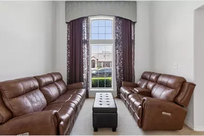 2715 Columbus, Grand Prairie, TX 75054 - Photo 8
