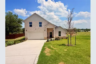 402 Bellaire Circle, Mineral Wells, TX 76067 - Photo 1