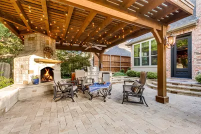2505 Valley Glen Court, Carrollton, TX 75010 - Photo 6