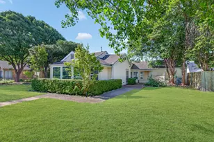 5806 Smoke Glass Trail, Dallas, TX 75252 - Photo 36