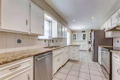 7739 La Manga Drive, Dallas, TX 75248 - Photo 8