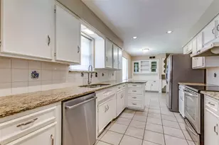 7739 La Manga Dr, Dallas, TX 75248 - Photo 8