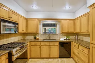 305 Martha Manor, Richardson, TX 75081 - Photo 12