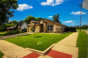 2900 Fitzhugh Ave, Fort Worth, TX 76105 - Photo 1