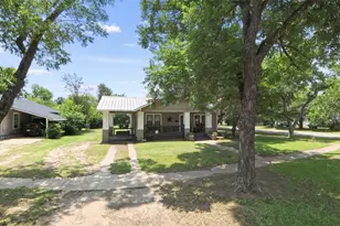 600 Elm St, Teague, TX 75860 - Photo 30