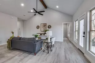 418 Kelly Ln, Seven Points, TX 75143 - Photo 6