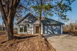 418 Kelly Ln, Seven Points, TX 75143 - Photo 2