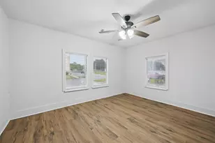 906 E Houston St, Sherman, TX 75092 - Photo 10