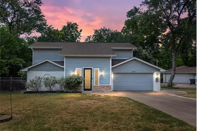 2107 Elmwood Boulevard, Dallas, TX 75224 - Photo 1