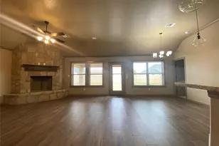 3318 White Horse Dr, Granbury, TX 76049 - Photo 2