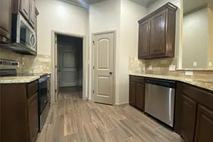 3318 White Horse Dr, Granbury, TX 76049 - Photo 4
