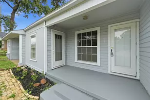 1105 W Hull St, Denison, TX 75020 - Photo 2