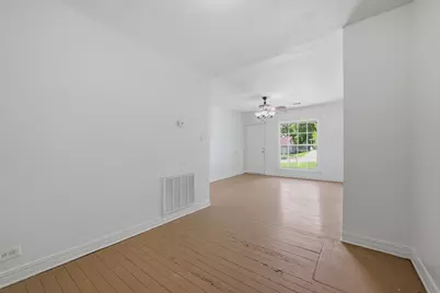 1105 W Hull Street, Denison, TX 75020 - Photo 6