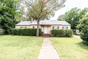 706 E Hwy 82, Nocona, TX 76255 - Photo 1