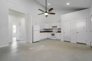 207 Young St, Nocona, TX 76255 - Photo 6