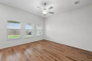 837 Amberwood Ct, Fort Worth, TX 76052 - Photo 8