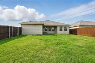 837 Amberwood Ct, Fort Worth, TX 76052 - Photo 30