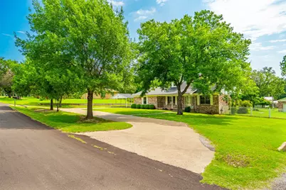 210 Yucca Drive, Weatherford, TX 76087 - Photo 4