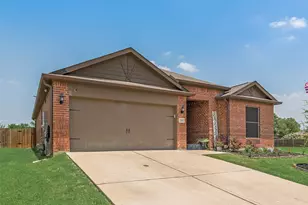 721 Clark Dr, Ferris, TX 75125 - Photo 4