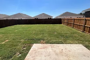 10320 Holy Cross Ln, Fort Worth, TX 76036 - Photo 18
