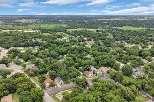 1112 Trinity St, Cleburne, TX 76031 - Photo 28