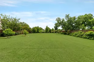 10110 Betty Jane Ln, Dallas, TX 75229 - Photo 2