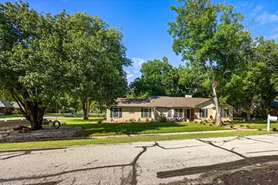 9209 Hanging Moss Drive, Granbury, TX 76049 - Photo 6