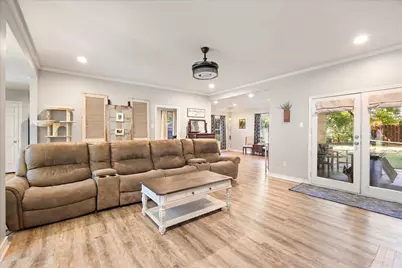 9209 Hanging Moss Drive, Granbury, TX 76049 - Photo 8