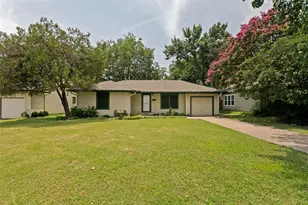 813 Westway St, Denton, TX 76201 - Photo 2