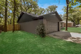 908 Red Oak St, Azle, TX 76020 - Photo 4