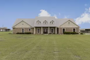 1066 W Rd, Waxahachie, TX 75165 - Photo 2
