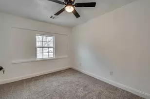 2110 Aggie Dr, Grand Prairie, TX 75051 - Photo 10