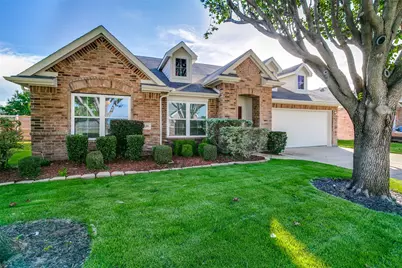 5839 Twilight Drive, Grand Prairie, TX 75052 - Photo 2
