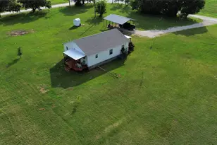 1306 Winn Rd, Bowie, TX 76230 - Photo 22