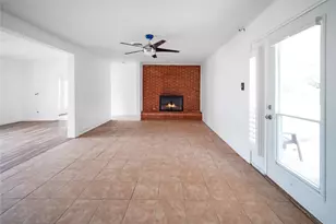 281 Oakridge St, Jacksboro, TX 76458 - Photo 12