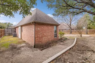 2817 Newburyport Ave, Garland, TX 75044 - Photo 40