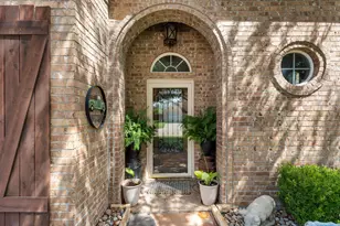 5540 Plata Ln, Benbrook, TX 76126 - Photo 4
