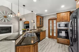 5540 Plata Ln, Benbrook, TX 76126 - Photo 12