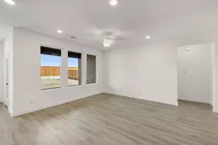 668 Tyronza Dr, Justin, TX 76247 - Photo 8