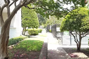 7431 Holly Hill Dr, Dallas, TX 75231 - Photo 26