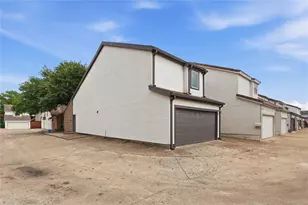 17118 Planters Row, Addison, TX 75001 - Photo 2