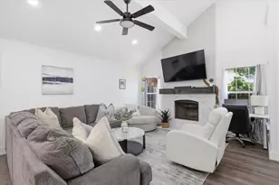 5321 Pocassett Dr, Arlington, TX 76018 - Photo 2