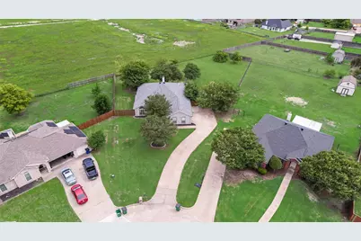104 Bent Creek Court, Waxahachie, TX 75165 - Photo 34