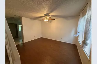 511 N Brazos Street #D, Granbury, TX 76048 - Photo 2