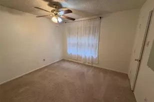 511 N Brazos St, Granbury, TX 76048 - Photo 10