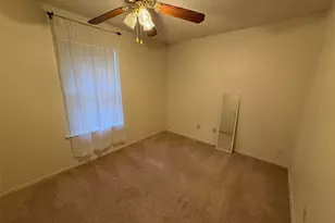 511 N Brazos St, Granbury, TX 76048 - Photo 12