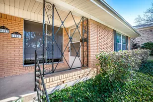 7010 Kingsbury Dr, Dallas, TX 75231 - Photo 2