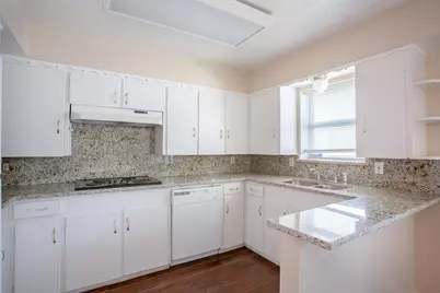 7010 Kingsbury Drive, Dallas, TX 75231 - Photo 4
