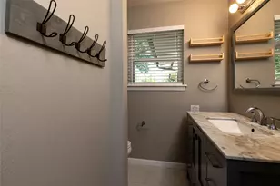 702 Commerce St, Euless, TX 76040 - Photo 26