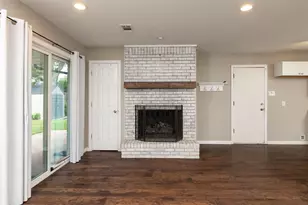 702 Commerce St, Euless, TX 76040 - Photo 14